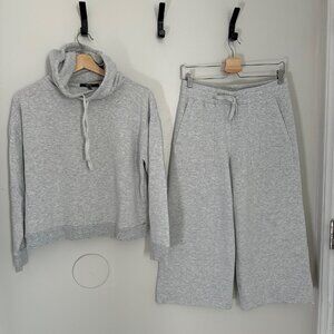 QUINCE Sweatshirt and Pants Set
